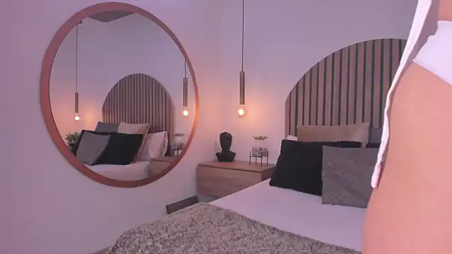 StefaBrown online show from 10/16/25, 12:39