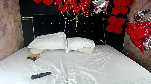 Snapshot of AmandaRobers chatting on 02/28/25, 10:06 AmandaRobers online show from 02/28/25, 10:06