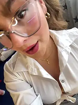 Gabriela-Parker  online show from 01/10/25, 06:17