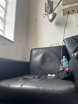 Gabriela-Parker  online show from 11/19/25, 06:30