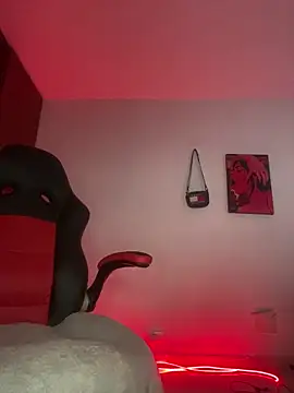 Junihn0 online show from 02/05/25, 04:03