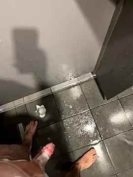 Snapshot of Loco42- chatting on 10/04/25, 11:08 Loco42- online show from 10/04/25, 11:08