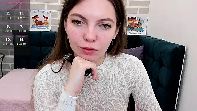 marie reyes  online show from 10/01/25, 01:33