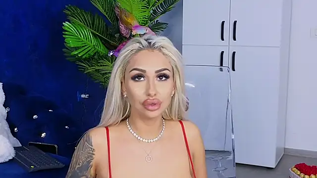 GoldenAmber online show from 01/08/25, 10:27