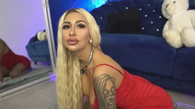 Snapshot of GoldenAmber chatting on 09/26/25, 07:51 GoldenAmber online show from 09/26/25, 07:51