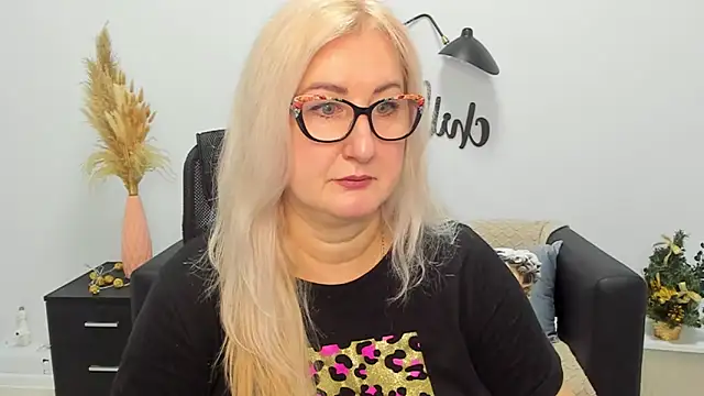 ChristyBrooks online show from 01/02/25, 04:02