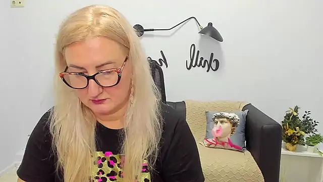 ChristyBrooks online show from 01/02/25, 07:07