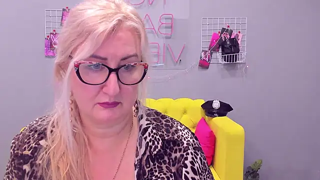 ChristyBrooks online show from 01/05/25, 01:36