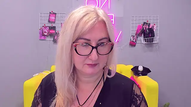 ChristyBrooks online show from 01/08/25, 06:20