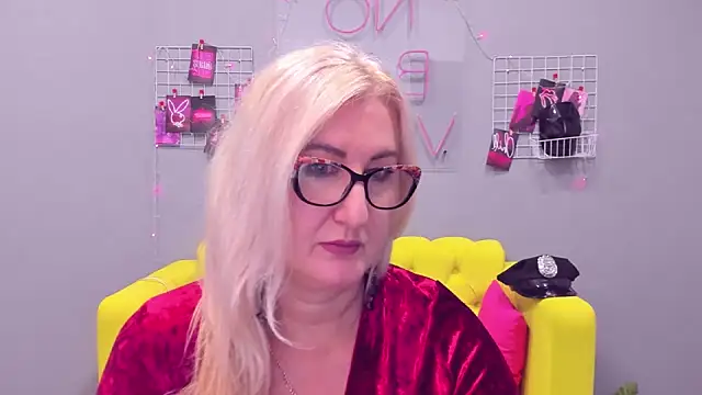 ChristyBrooks online show from 01/09/25, 03:55