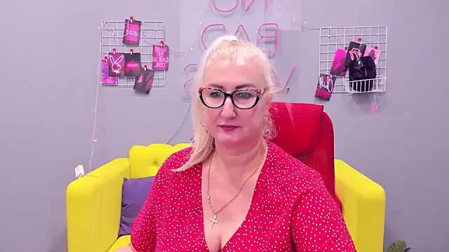 ChristyBrooks online show from 01/10/25, 05:13
