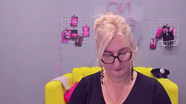 ChristyBrooks online show from 01/14/25, 12:14