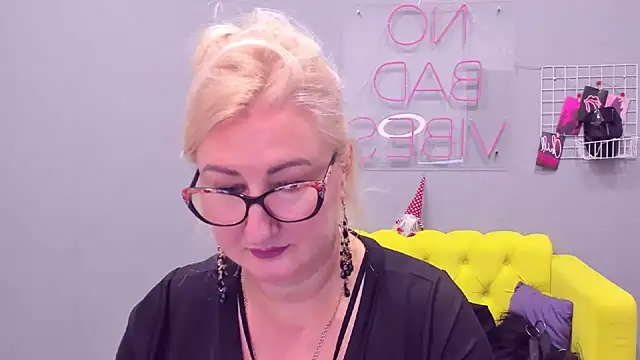 ChristyBrooks online show from 01/14/25, 06:17