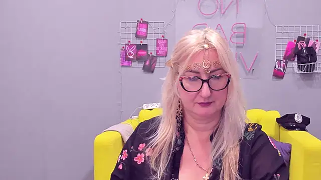 ChristyBrooks online show from 01/16/25, 05:23