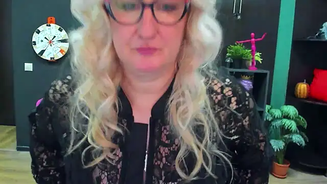 ChristyBrooks online show from 02/08/25, 02:38