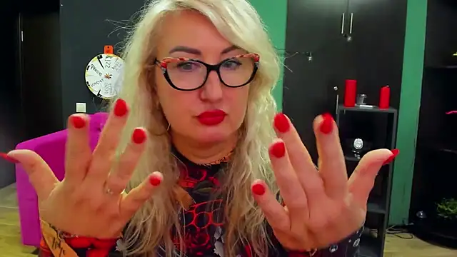 Snapshot of ChristyBrooks chatting on 09/21/25, 02:08 ChristyBrooks online show from 09/21/25, 02:08