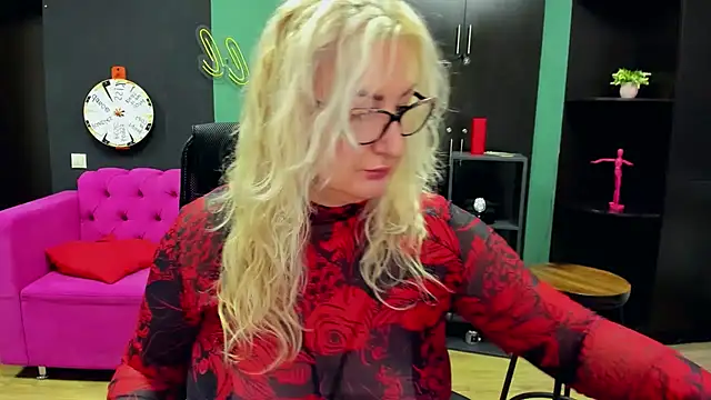 Snapshot of ChristyBrooks chatting on 10/18/25, 12:06 ChristyBrooks online show from 10/18/25, 12:06