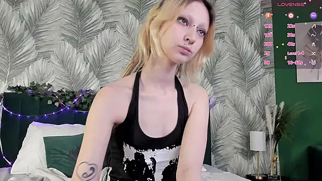 Snapshot of Lexy-Woorhez chatting on 11/06/25, 11:22 Lexy-Woorhez online show from 11/06/25, 11:22