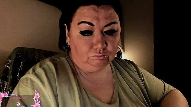 SexxyDreams1 online show from 10/13/25, 04:45