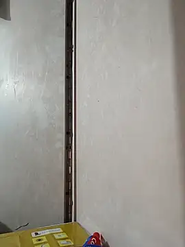 Snapshot of officiallonda01 chatting on 10/28/25, 04:05 officiallonda01 online show from 10/28/25, 04:05