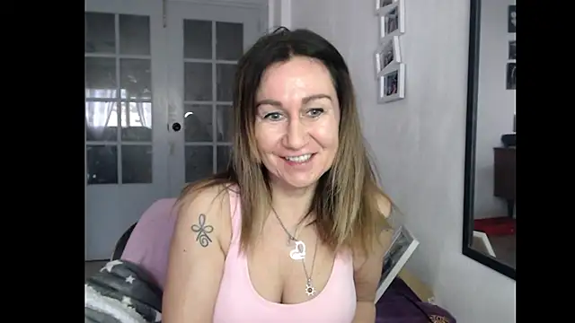 Snapshot of TamaraSweetxo chatting on 01/16/26, 03:49 TamaraSweetxo online show from 01/16/26, 03:49