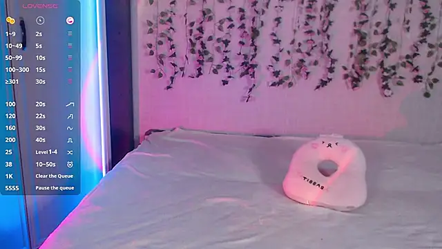 Snapshot of Lessy_Lasska chatting on 04/22/26, 02:14 Lessy Lasska online show from 04/22/26, 02:14