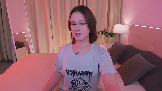 Nicole Cidman online show from 01/28/25, 10:56