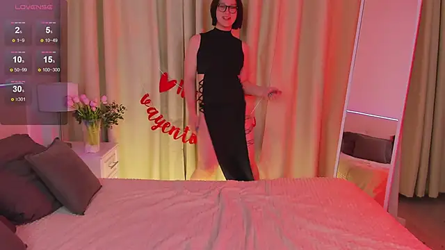 Nicole Cidman online show from 02/13/25, 05:33