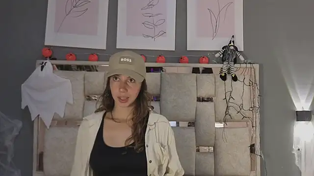 Snapshot of jolie_lov chatting on 10/27/25, 01:15 jolie lov online show from 10/27/25, 01:15