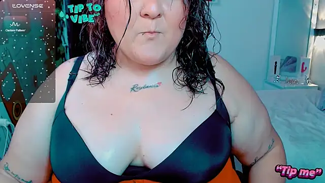 Snapshot of julieta_733 chatting on 01/05/25, 12:20 julieta 733 online show from 01/05/25, 12:20