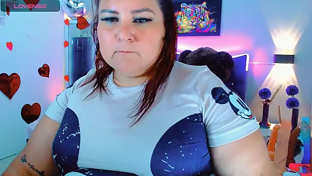 Snapshot of julieta_733 chatting on 03/19/25, 06:23 julieta 733 online show from 03/19/25, 06:23