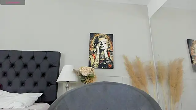 Snapshot of Robin_Rief chatting on 03/13/25, 08:48 Robin Rief online show from 03/13/25, 08:48