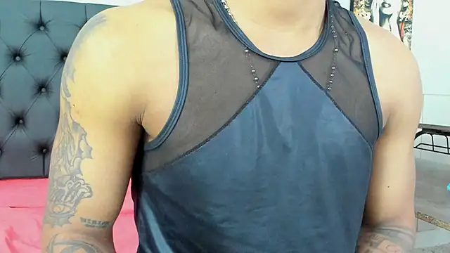 Snapshot of Robin_Rief chatting on 03/22/25, 03:41 Robin Rief online show from 03/22/25, 03:41