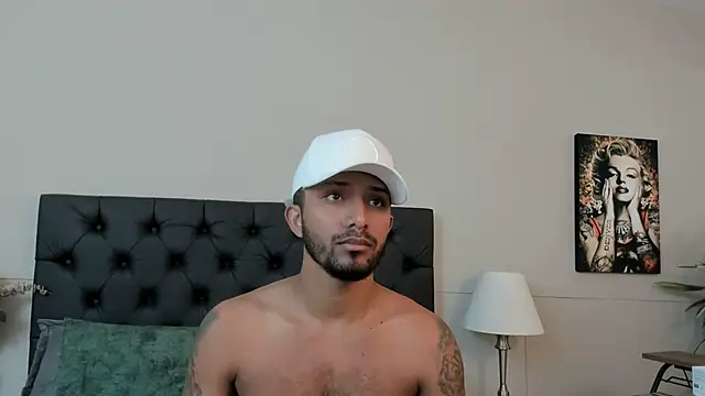 Snapshot of Robin_Rief chatting on 09/20/25, 03:29 Robin Rief online show from 09/20/25, 03:29