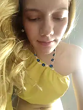 NicoleCut online show from 01/17/25, 02:50