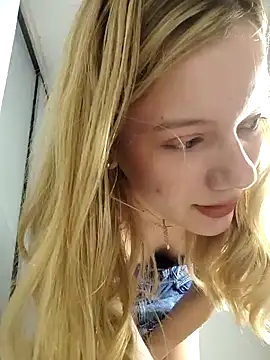 NicoleCut online show from 01/22/25, 11:01
