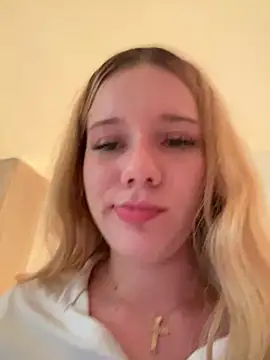 NicoleCut online show from 02/25/25, 10:47