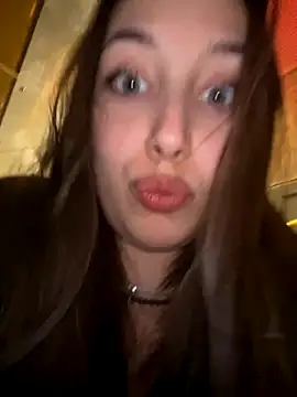 Snapshot of VelvetVixenI chatting on 11/17/25, 04:57 VelvetVixenI online show from 11/17/25, 04:57