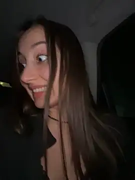 Snapshot of VelvetVixenI chatting on 12/13/25, 07:53 VelvetVixenI online show from 12/13/25, 07:53