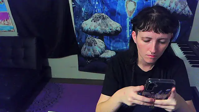  hellostormy  online show from 10/31/25, 09:10