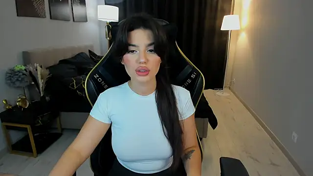 AlluringAriel online show from 09/21/25, 07:26