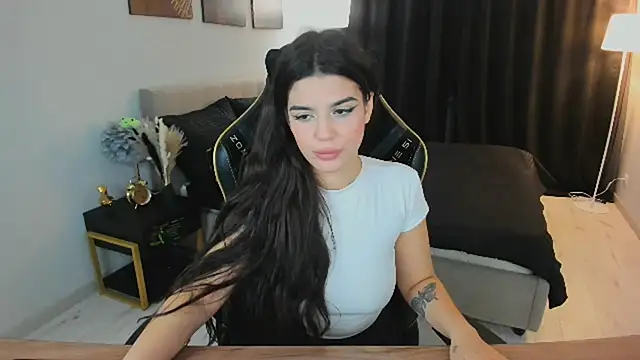 AlluringAriel online show from 10/01/25, 08:04