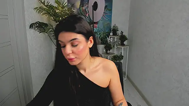 Snapshot of AlluringAriel chatting on 12/18/25, 07:31 AlluringAriel online show from 12/18/25, 07:31