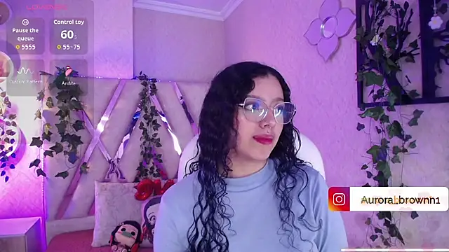 Aurora Brownn online show from 11/07/25, 04:45