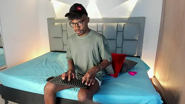 JEFFREY COTTOM online show from 01/24/25, 07:07