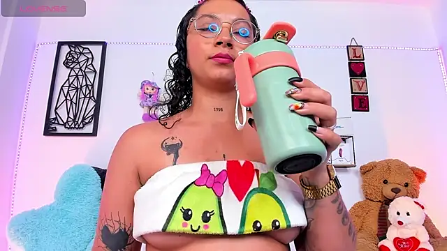 Mari Sweett online show from 01/16/25, 12:23