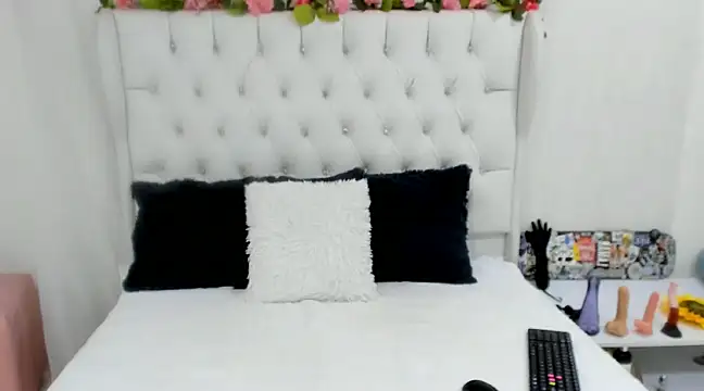 Valerik cano1 online show from 01/25/25, 07:18