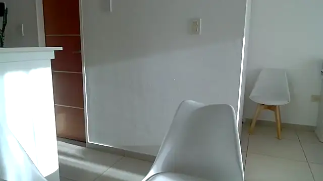 Snapshot of CabledHeredity chatting on 10/28/25, 09:17 CabledHeredity online show from 10/28/25, 09:17