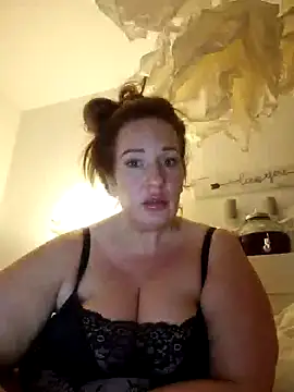 Engel mia online show from 02/15/25, 11:47