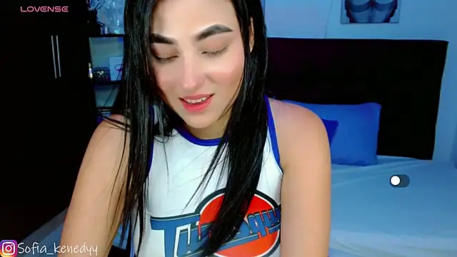 Sofia kenedyy online show from 01/14/25, 01:04